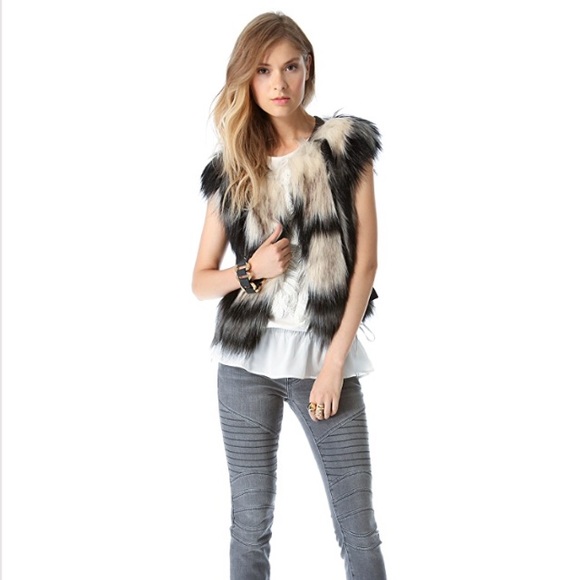 Twelfth Street by Cynthia Vincent Jackets & Blazers - Twelfth Street Cynthia Vincent faux fur vest EUC